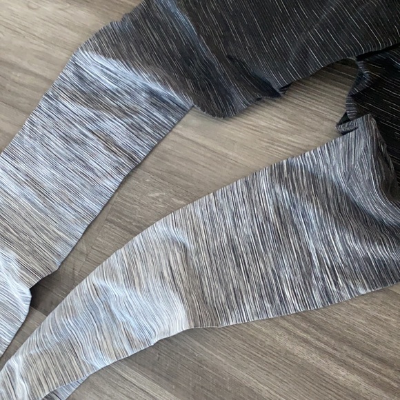 Lululemon leggings - Picture 2 of 5